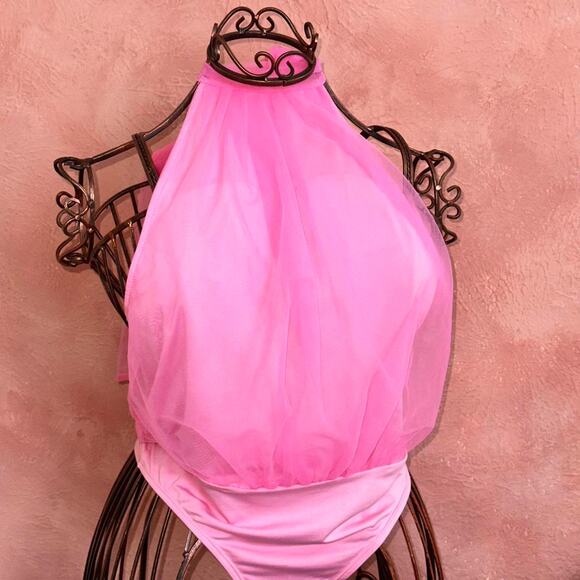 Pink mesh halter top - Picture 1 of 3